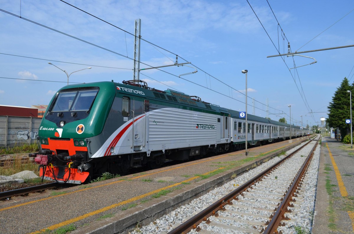 Italien Aus Milano(Mailand) kommend mit E 464 486 endete in Terno Wegen Bauerbeiten an diesem Tag 14.08.2012