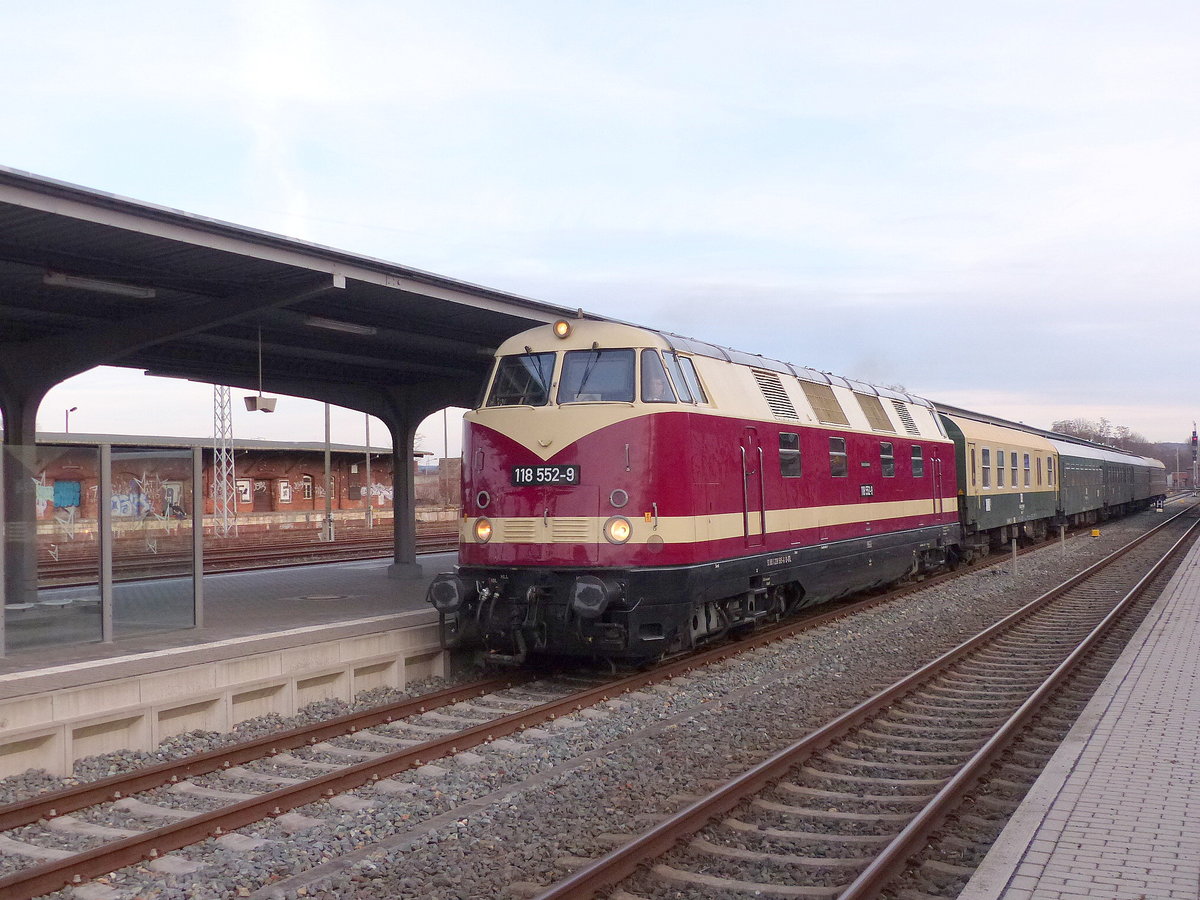 ITL 118 552-9 mit dem DPE 62141 von Ilmenau nach Löbau (Sachs), am 23.02.2019 in Arnstadt Hbf. 