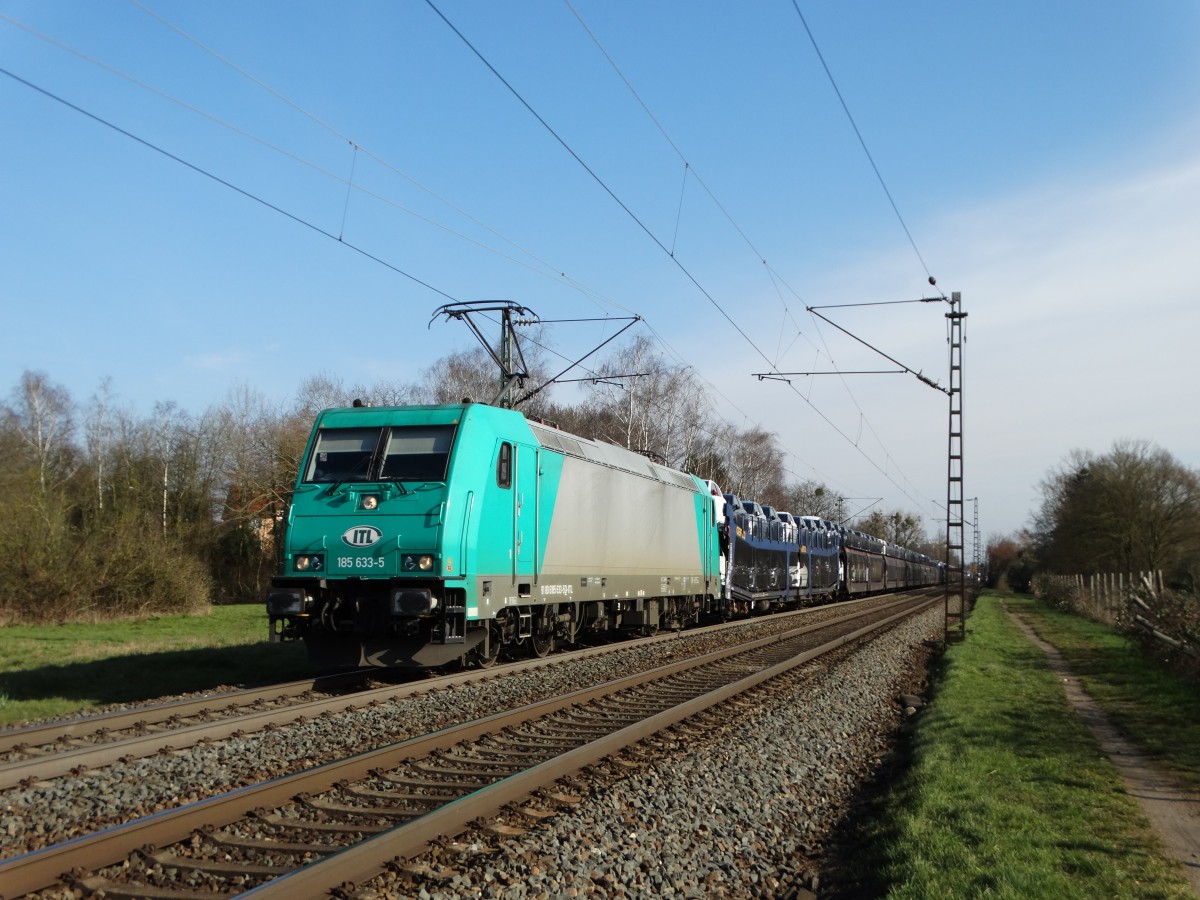 ITL 185 633-5 mit Autotransportwagen am 14.03.16 bei Hanau West 