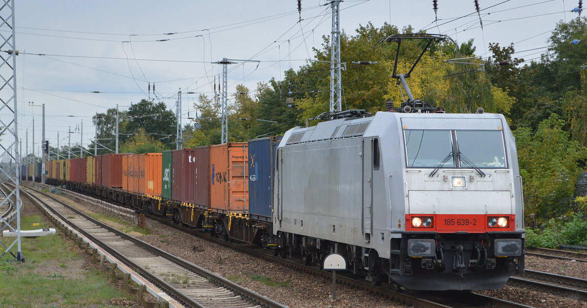 ITL - Eisenbahngesellschaft mbH, Dresden [D] mit ihrer  185 639-2  [NVR-Nummer: 91 80 6185 639-2 D-ITL) und Containerzug aus Richtung Frankfurt/Oder kommend am 25.09.19 Berlin Hirschgarten. 