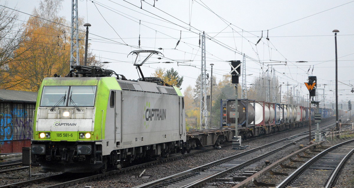 ITL - Eisenbahngesellschaft mbH, Dresden [D] mit  185 581-6   [NVR-Nummer: 91 80 6185 581-6 D-ITL] und Containerzug Richtung Frankfurt/Oder am 09.11.19 Berlin Hirschgarten.