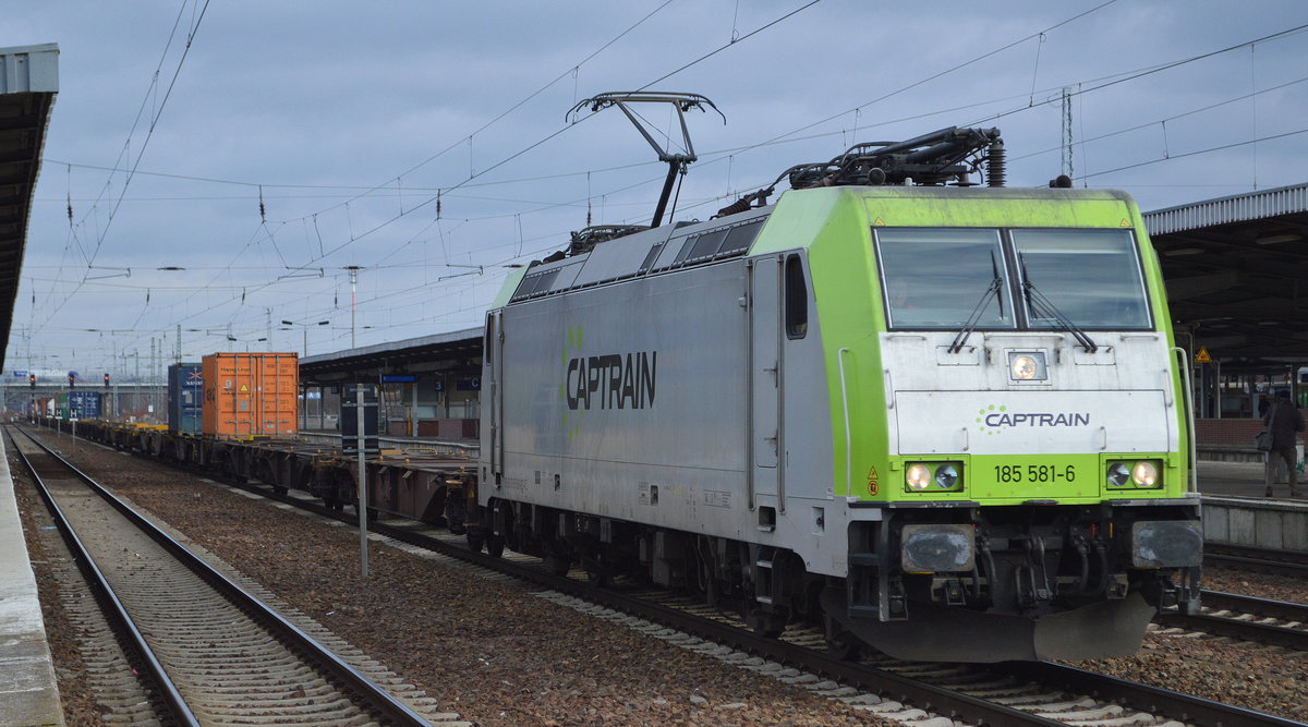 ITL - Eisenbahngesellschaft mbH, Dresden [D] mit  185 581-6  [NVR-Nummer: 91 80 6185 581-6 D-ITL] mit Containerzug am 29.01.20 Bf. Flughafen Berlin Schönefeld.