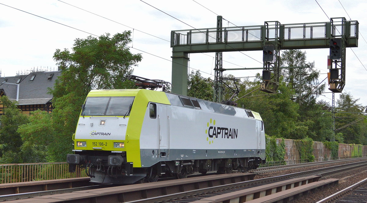 ITL - Eisenbahngesellschaft mbH, Dresden [D] mit   152 196-2  [NVR-Nummer: 91 80 6152 196-2 D-ITL] 25.08.20 Bf. Dresden-Strehlen.