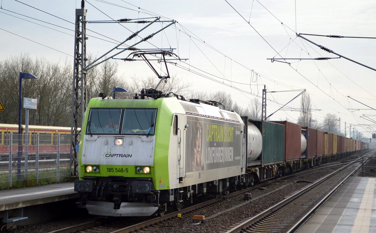 ITL - Eisenbahngesellschaft mbH, Dresden [D] mit  185 548-6  [NVR-Nummer: 91 80 6185 548-5 D-ITL] und Containerzug am 14.12.20 Durchfahrt. Berlin Hohenschönhausen.