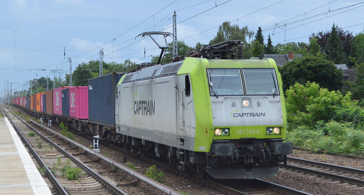 ITL - Eisenbahngesellschaft mbH, Dresden [D] mit  185 543-6  [NVR-Nummer: 91 80 6185 543-6 D-ITL] und Containerzug am 08.07.21 Berlin Hirschgarten.