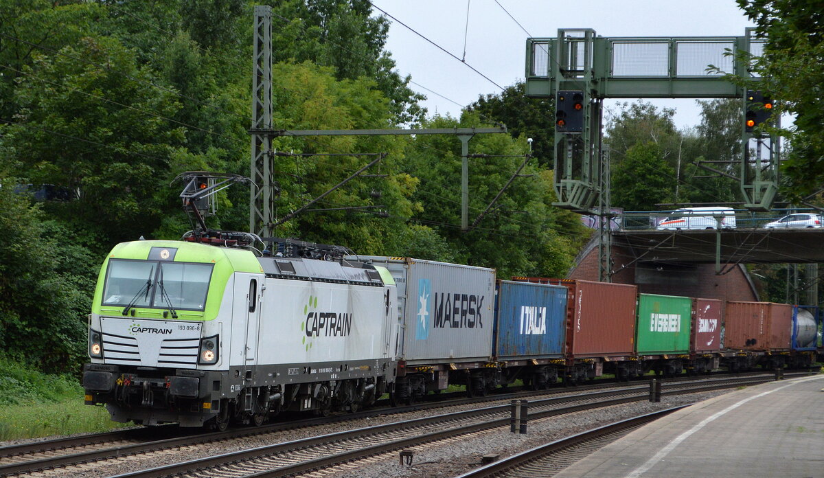 ITL - Eisenbahngesellschaft mbH, Dresden [D] mit  193 896-8  [NVR-Nummer: 91 80 6193 896-8 D-ITL] und Containerzug verlässt den Hamburger Hafen am 25.08.21 Durchfahrt Bf. Hamburg-Harburg.