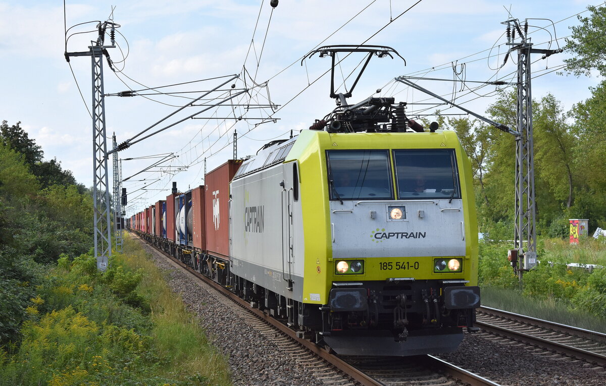 ITL - Eisenbahngesellschaft mbH, Dresden [D] mit ihrer  185 541-0  [NVR-Nummer: 91 80 6185 541-0 D-ITL] und einem Containerzug am 17.08.23 Durchfahrt Bahnhof Berlin-Hohenschönhausen.
