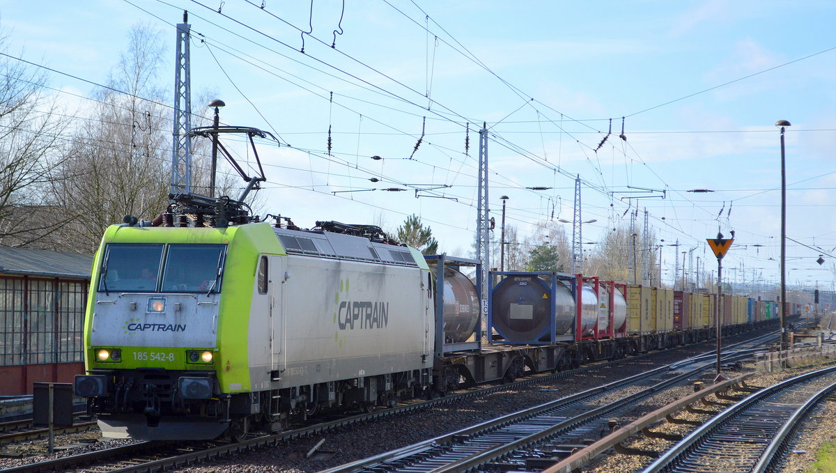 ITL - Eisenbahngesellschaft mbH mit  185 542-8  [NVR-Number: 91 80 6185 542-8 D-ITL] und Containerzug Richtung Frankfurt/Oder am 08.03.19 Berlin-Hirschgarten.