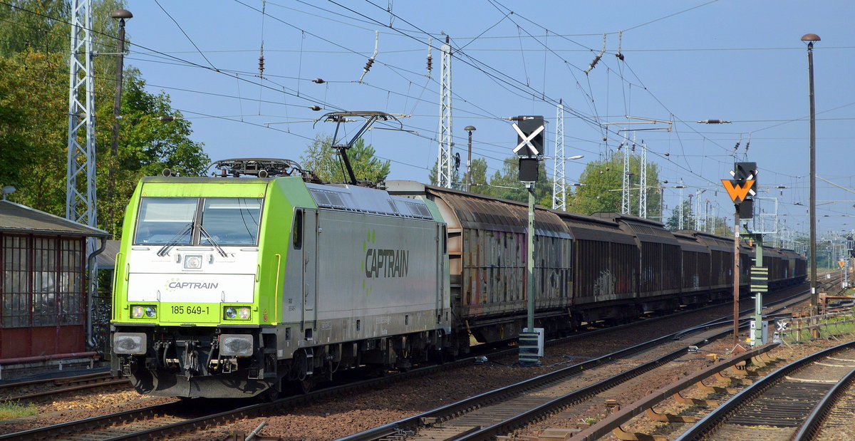 ITL - Eisenbahngesellschaft mbH mit  185 649-1  [NVR-Nummer: 91 80 6185 649-1 D-ITL] und einem Ganzzug Schiebewandwagen fährt nach Pause in Berlin Köpenick weiter Richtung Frankfurt/Oder am 27.08.19 Berlin Hirschgarten.