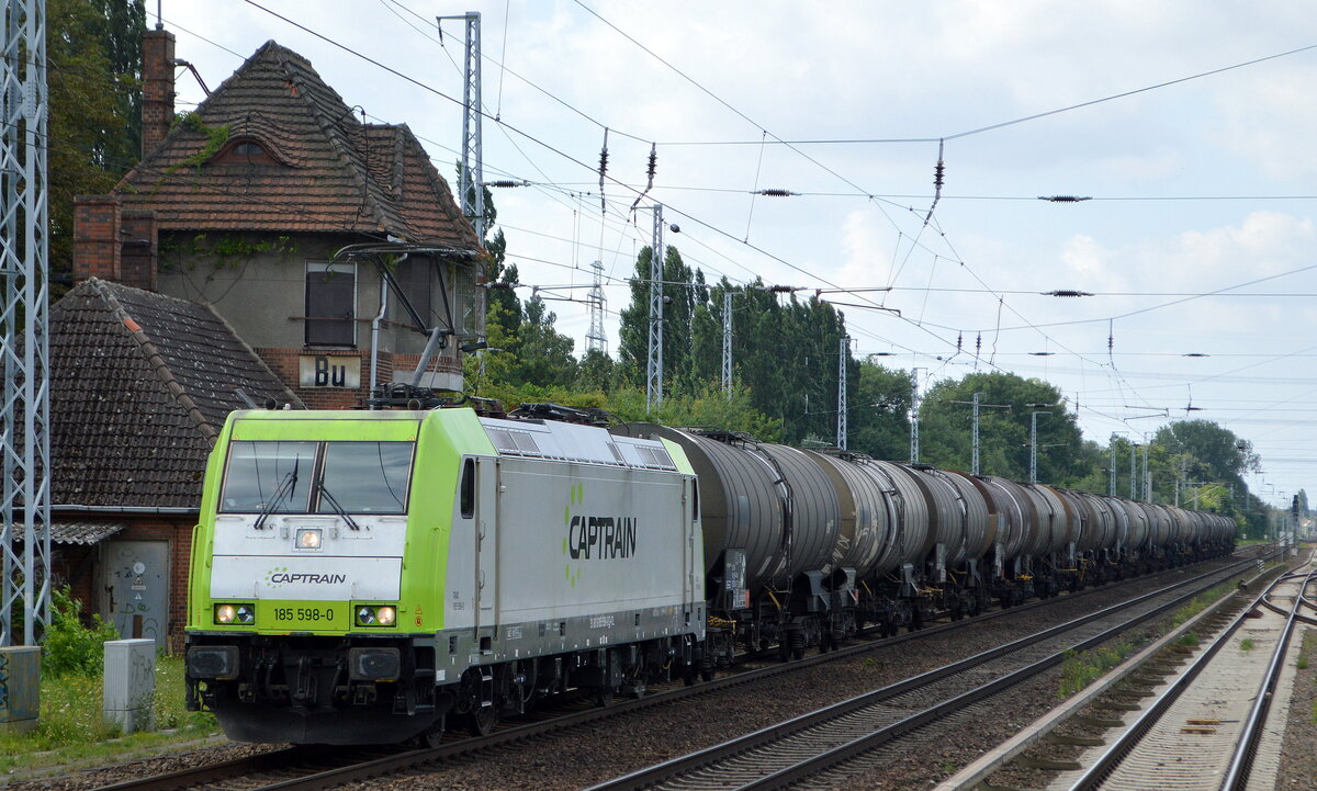 ITL mit  185 598-0  (NVR:  91 80 6 185 598-0 D-ITL ) mit Kesselwagenzug (leer) Richtung Stendell am 16.08.21 Berlin Buch.