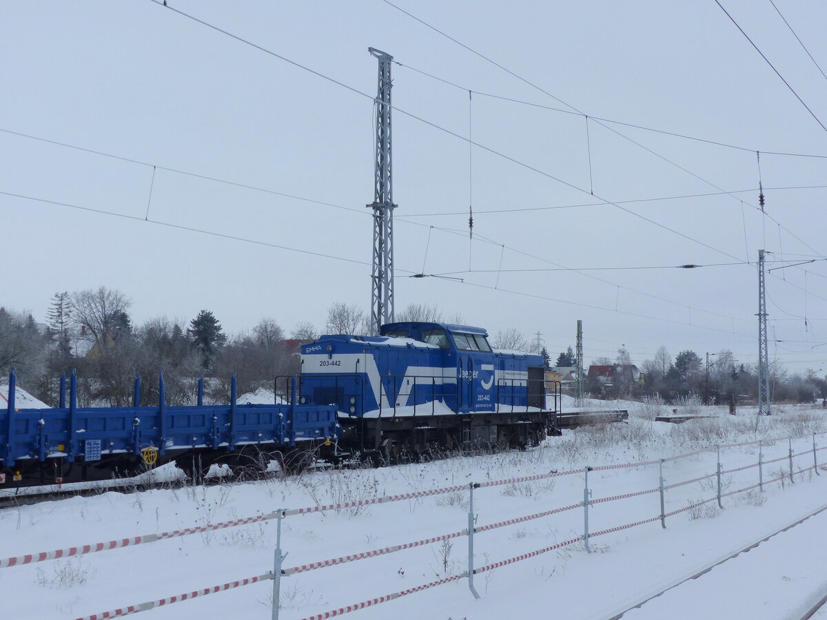 Jaeger 203-442  Emma  (92 80 1203 154-0 D-JUV) pausiert am 13.02.2021 in Angersdorf.