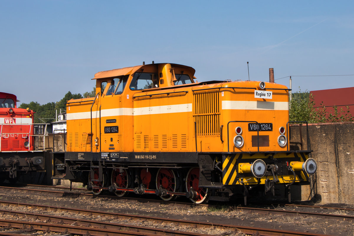 Ja,es ist ein absolutes Schmuckstück, die V60 1264 (345 119-2) der Riss. So gesehen, am 19. August 2018 in Chemnitz beim SEM-Eisenbahnfest. 