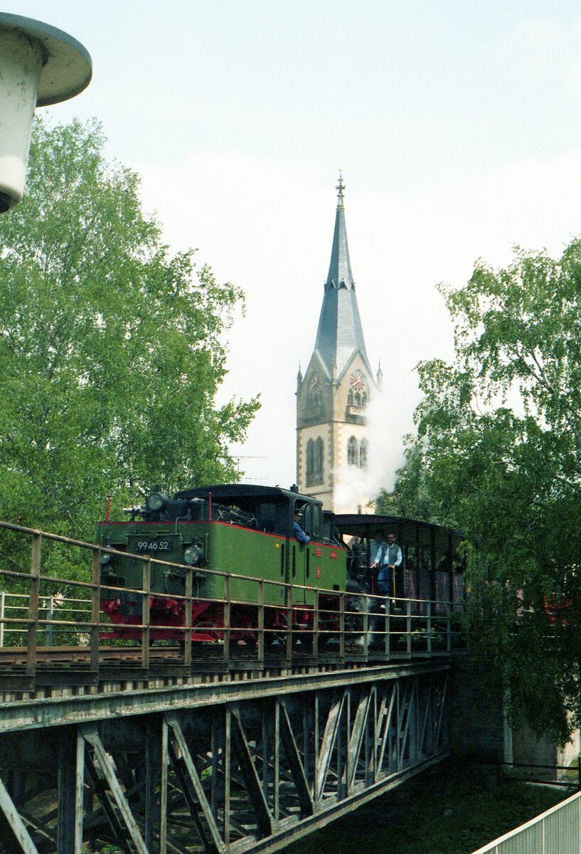 Jagsttalbahn__Lok 99 4652 auf der Seckach-Brücke in Möckmühl.__17-05-1986