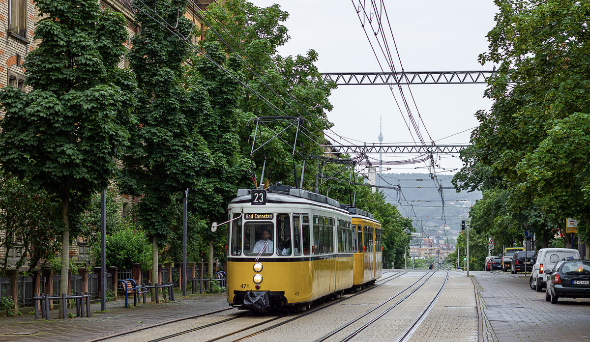 Jeden Sonntag ist es in Stuttgart möglich, auf zwei extra eingerichteten Linien in den Genuss historischer Busse und Bahnen zu kommen. Am 14. Juni 2020 wurde dies durch das GT4-Doppel, bestehend aus den Wagen 471 und 450 möglich, welche auf dem Weg zur Straßenbahnwelt in Bad Cannstatt gleich an der Haltestelle Mittnachtstraße halten werden.
