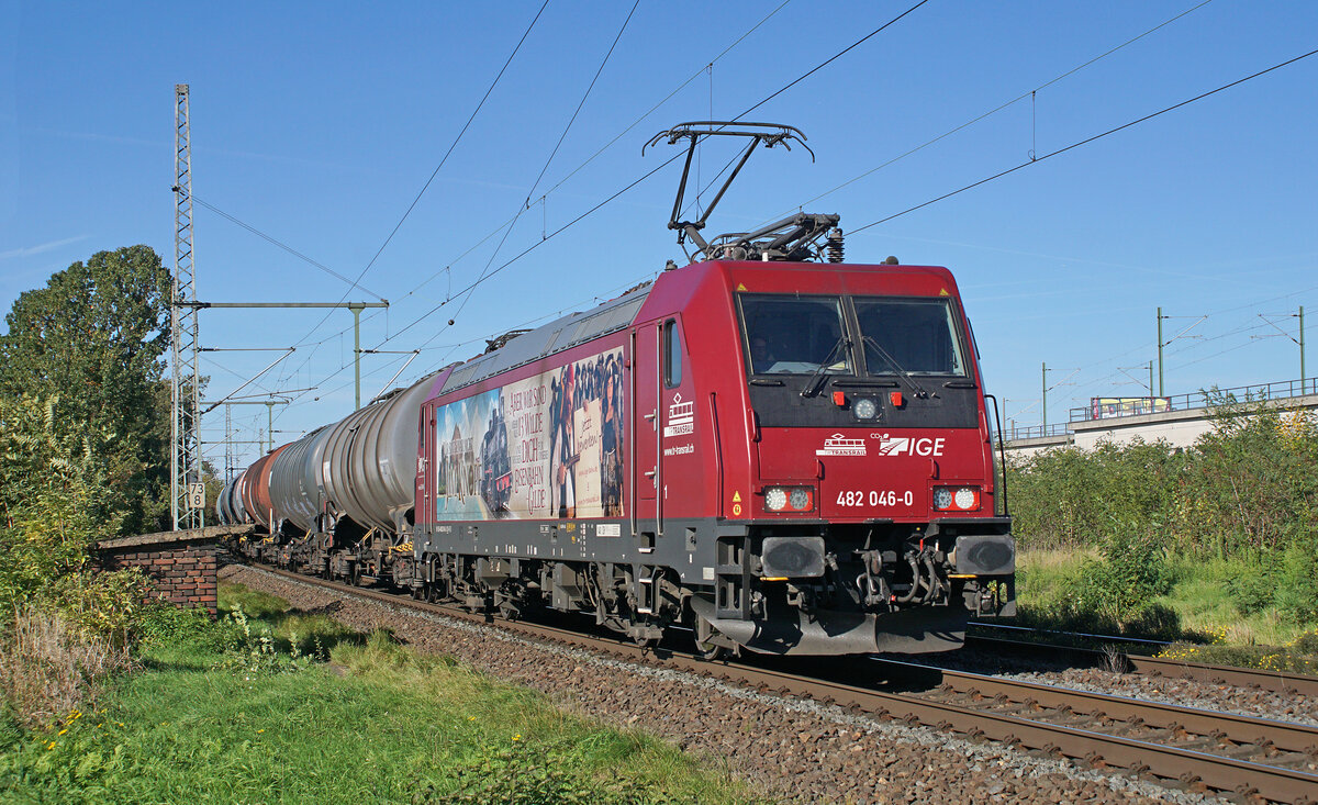 ,,Jim Knopf'' Lok 482 046-0 am 09.10 2022 mit einem Kesselzug in Porz.