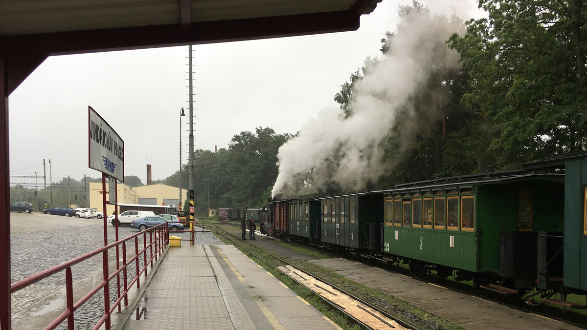 Jindrichuv Hradec, vormals Neuhaus [2017-09-01], Dampfzugfahrt in Nostalgie pur