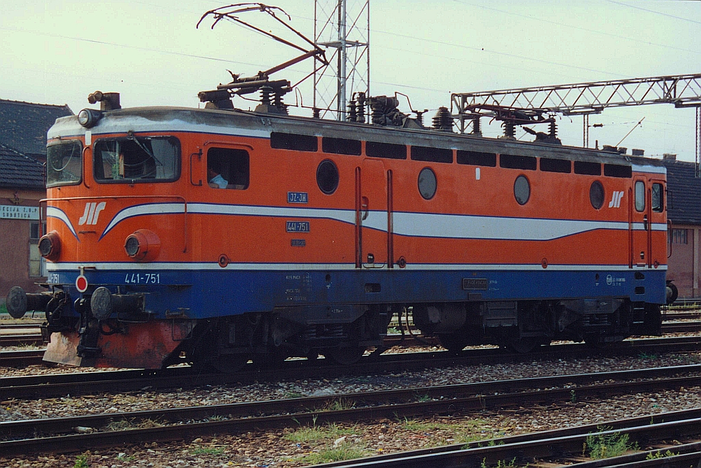 JSC 441-751 am 23.August 2001 in Subotica. (Fotoscan)