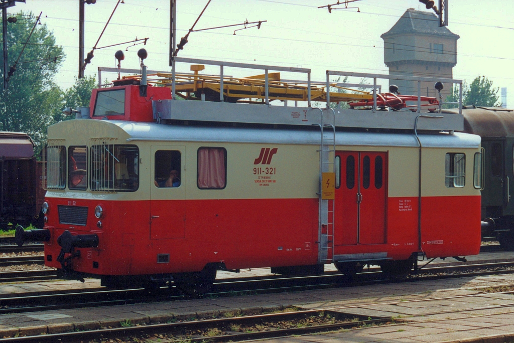 JSC 911-321 am 24.August 2001 in Subotica. (Fotoscan)