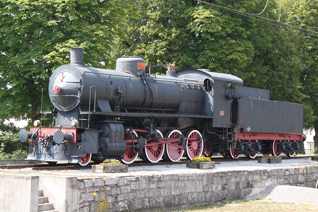 JZ 740.121 am 18.August 2013 im Bf. Postojna.