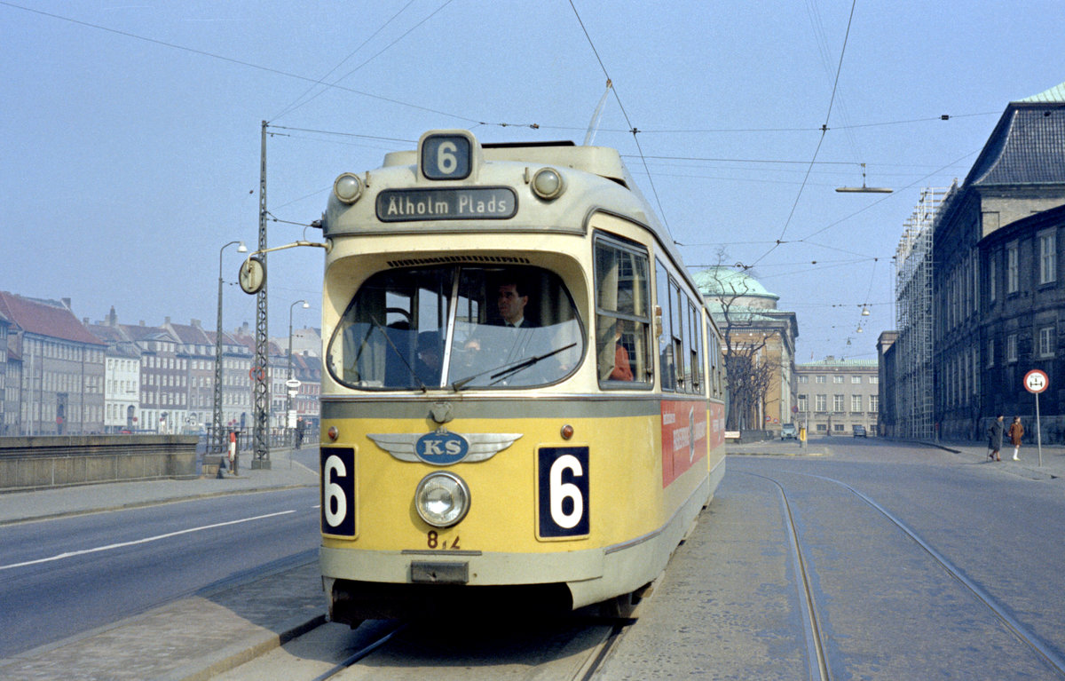 København / Kopenhagen Københavns Sporveje (KS) SL 6 (DÜWAG-GT6 812) København K, Stadtzentrum, Stormbroen am 6. April (Ostersonntag) 1969. - Scan eines Farbnegativs. Film: Kodak Kodacolor X.