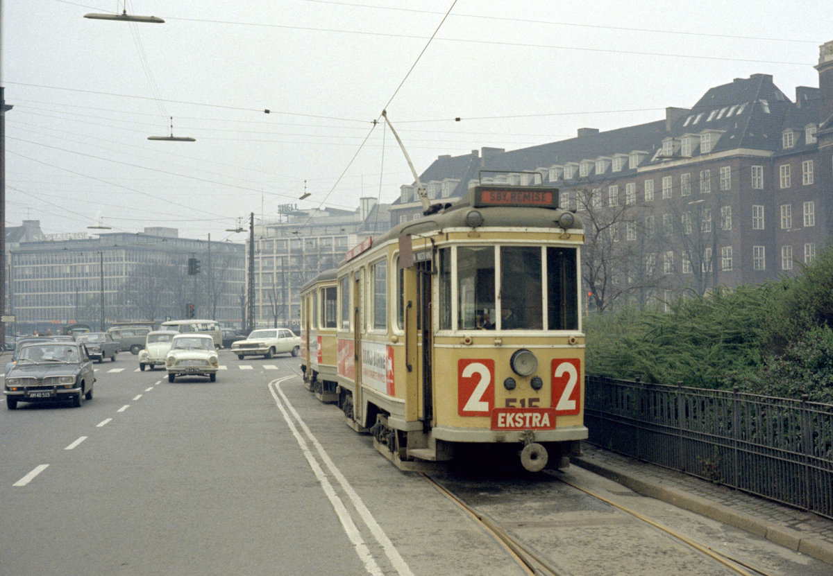 København / Kopenhagen Københavns Sporveje SL 2 (E-Wagen; Tw 515 + Bw 15**) København V, Zentrum, Jarmers Plads am 9. Mai 1969. - Scan eines Farbnegativs. Film: Kodak Kodacolor X.