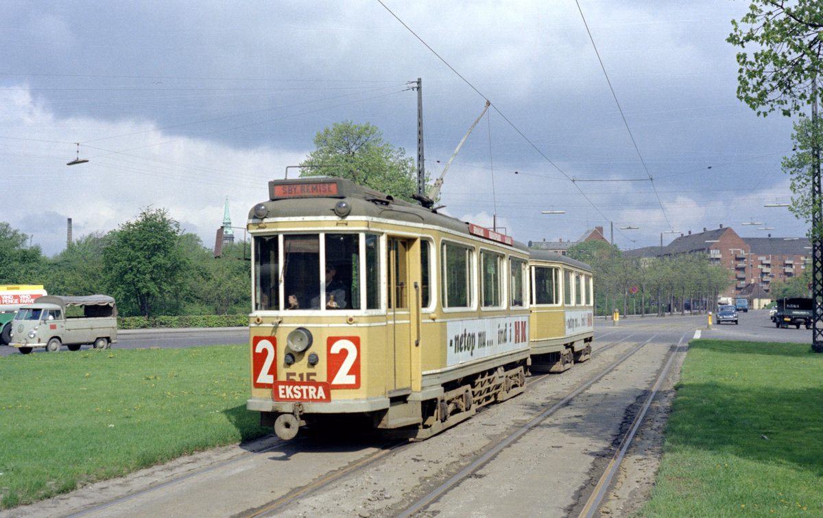 København / Kopenhagen Københavns Sporveje SL 2 (E-Wagen; Tw 515 + Bw 15**) København S, Amagerbro, Christmas Møllers Plads am 20. Mai 1969. - Scan eines Farbnegativs. Film: Kodak Kodacolor X.