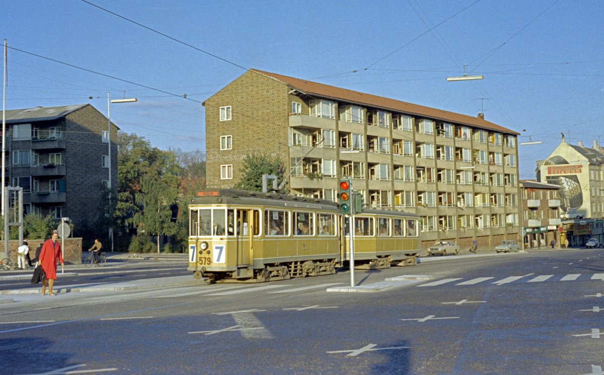 København / Kopenhagen Københavns Sporveje SL 7 (Tw 579 + Bw 15**) København NV, Frederikssundsvej / Sokkelundsvej / Hareskovvej / Borups Allé am 17. September 1969. - Scan eines Farbnegativs. Film: Kodak Kodacolor X.