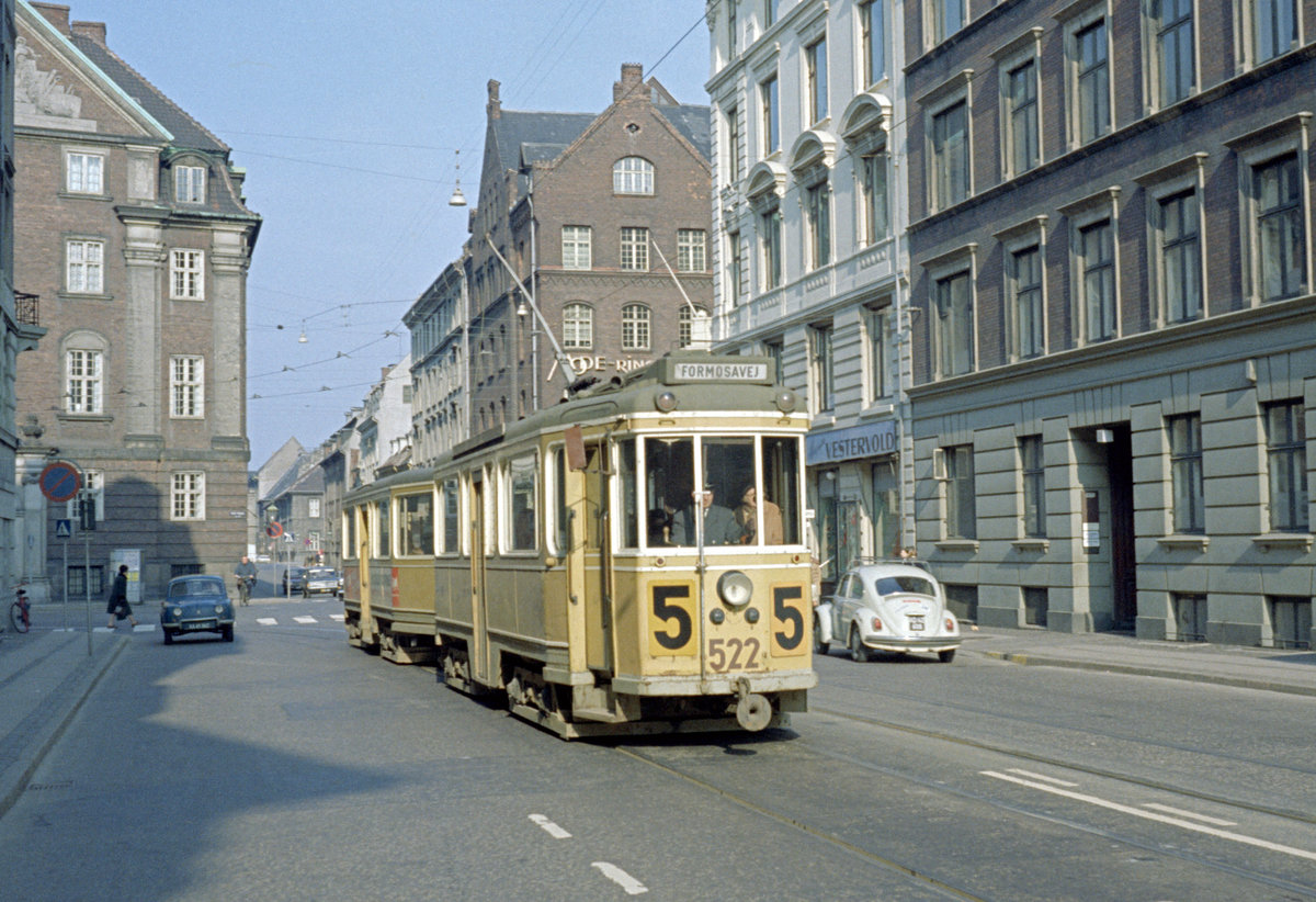 København / Kopenhagen Københavns Sporveje SL 5 (Tw 522 + Bw 15**) København V, Zentrum, Ny Kongensgade am 13. April 1970. - Scan eines Farbnegativs. Film: Kodak Kodacolor X.
