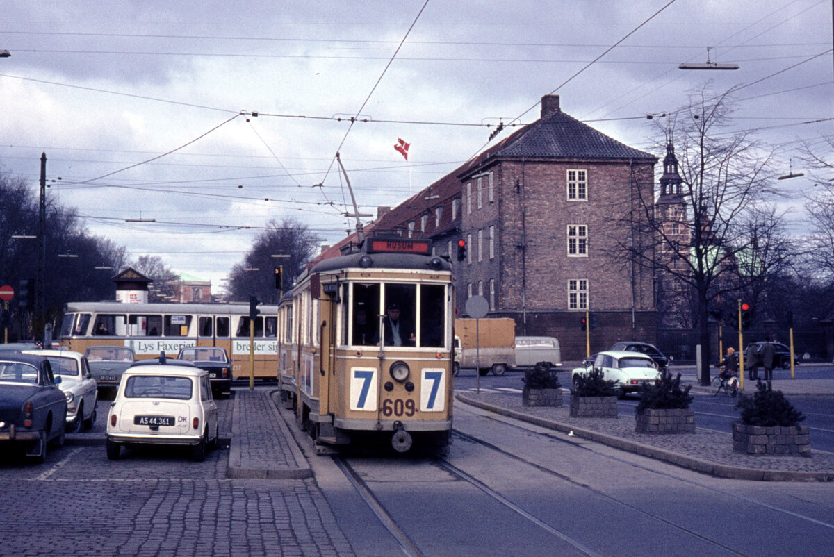 København / Kopenhagen Københavns Sporveje SL 7 (Tw 609) København K, Nørre Voldgade im März 1969. - Scan eines Diapositivs.