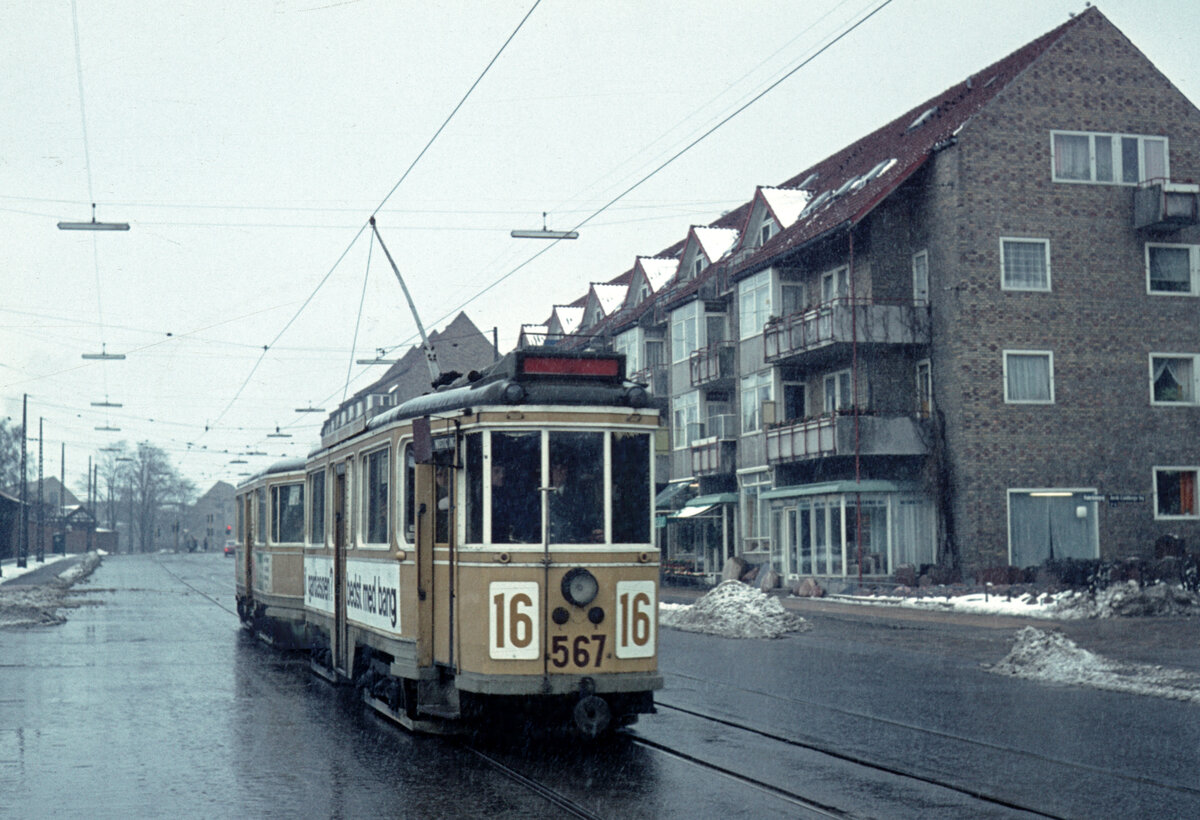København / Kopenhagen Københavns Sporveje SL 16 (Tw 567) København NV, Frederiksborgvej / Jacob Lindbergs Vej am 5. April 1970. - Scan eines Diapositivs.