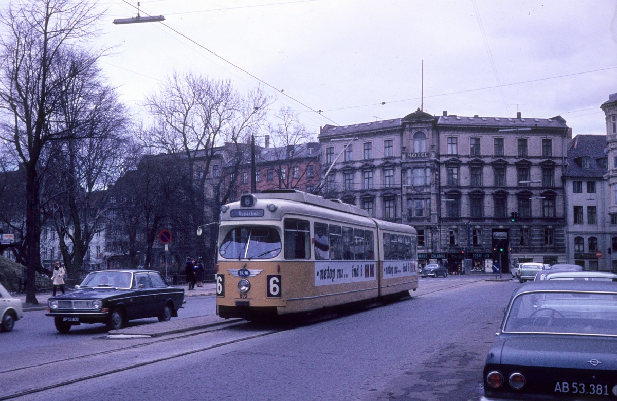 København / Kopenhagen Københavns Sporveje SL 6 (DÜWAG-GT6 873) Grønningen im März 1969.