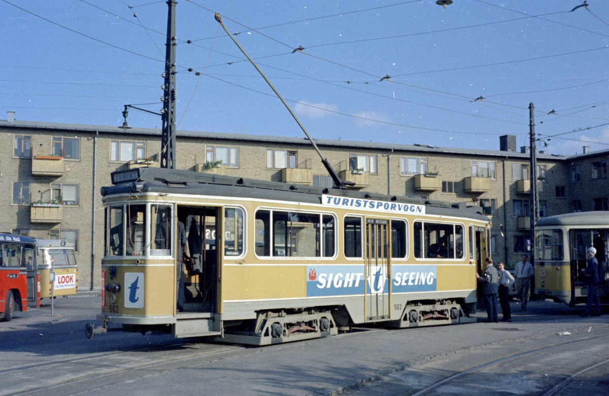 København / Kopenhagen Københavns Sporveje SL T (Tw 562) Emdrupvej am 24. September 1967. - Scan von einem Farbnegativ. Film: Kodacolor X. Kamera: Konica EE-matic.