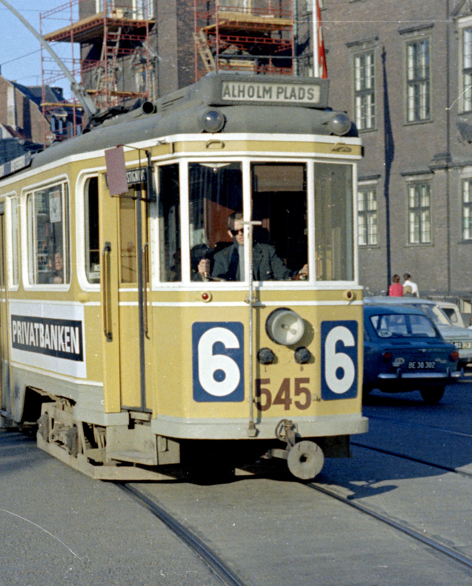 København / Kopenhagen Københavns Sporveje SL 6 (Tw 545) Centrum, Kongens Nytorv im April 1968. - Scan von einem Farbnegativ. Film: Kodacolor X.