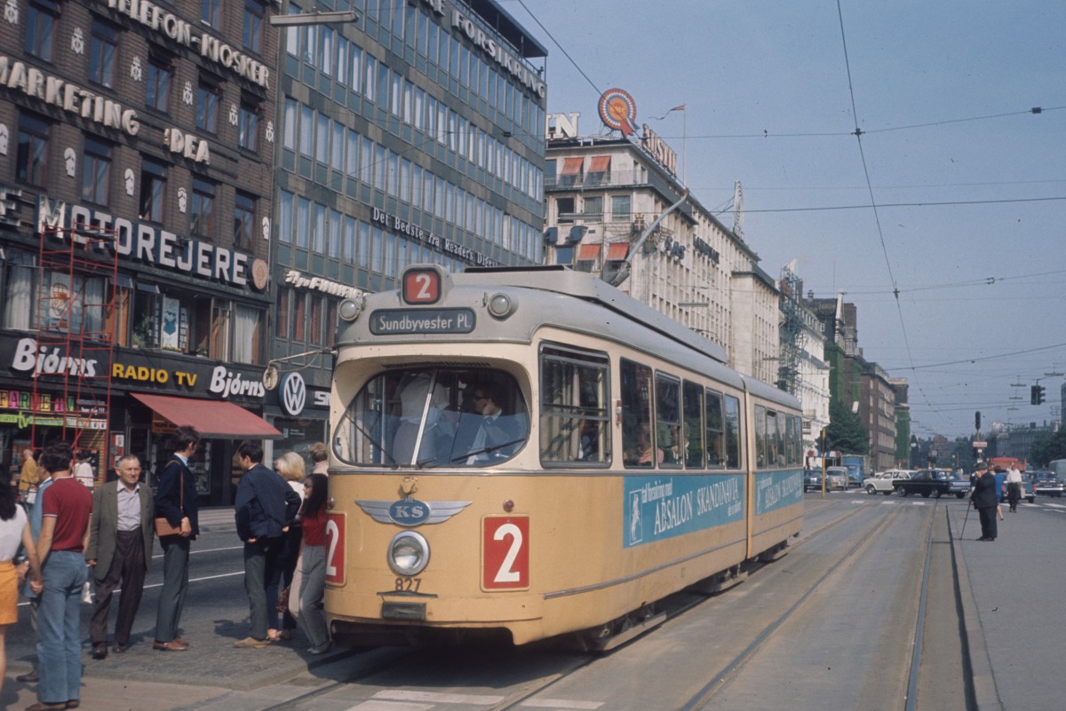 København / Kopenhagen KS SL 2 (DÜWAG-GT6 827) Rådhusplads (: Rathausplatz) im Mai 1969.