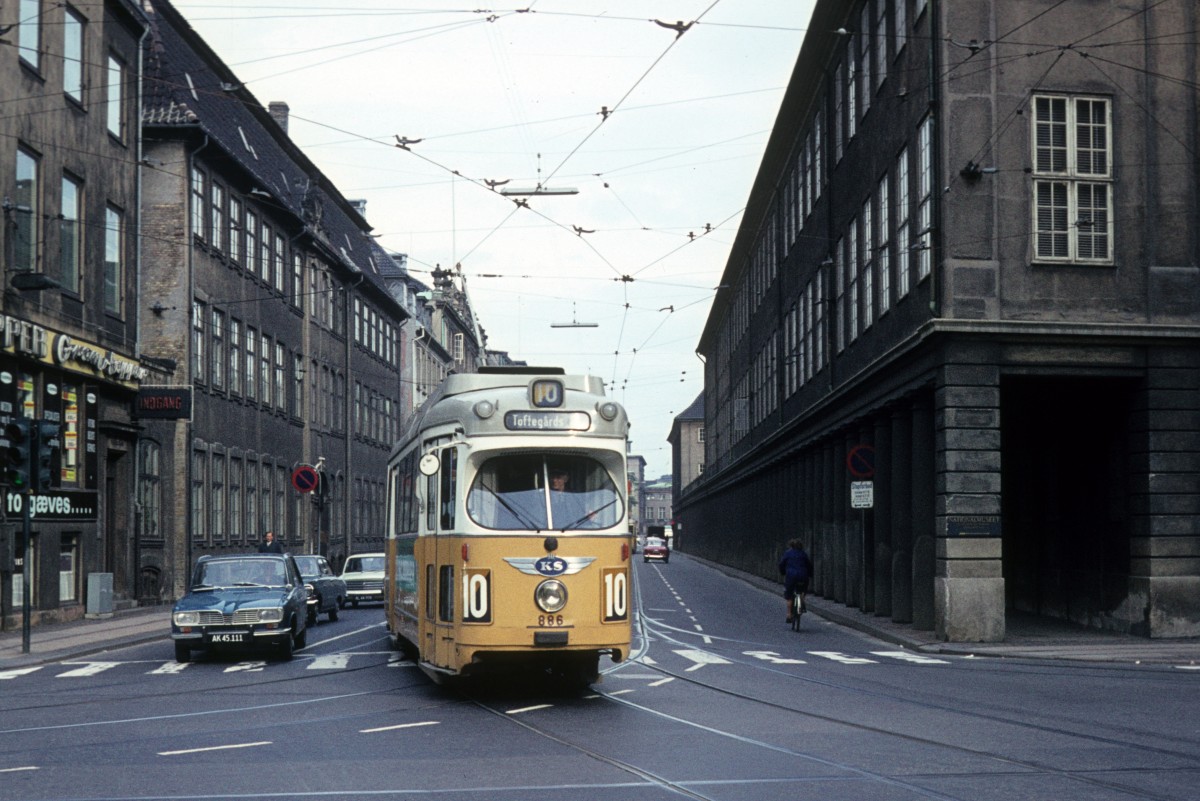 København / Kopenhagen KS SL 10 (DÜWAG-GT6 886) Stormgade /  Vester Voldgade im Oktober 1968.