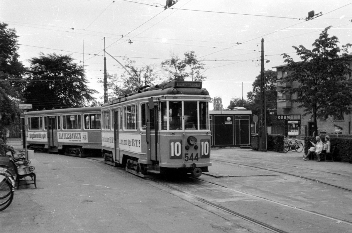 København / Kopenhagen KS SL 10 (Tw 544) an der Endstelle Emdrupvej (Frederiksborgvej / Emdrupvej) im Juli 1967. 