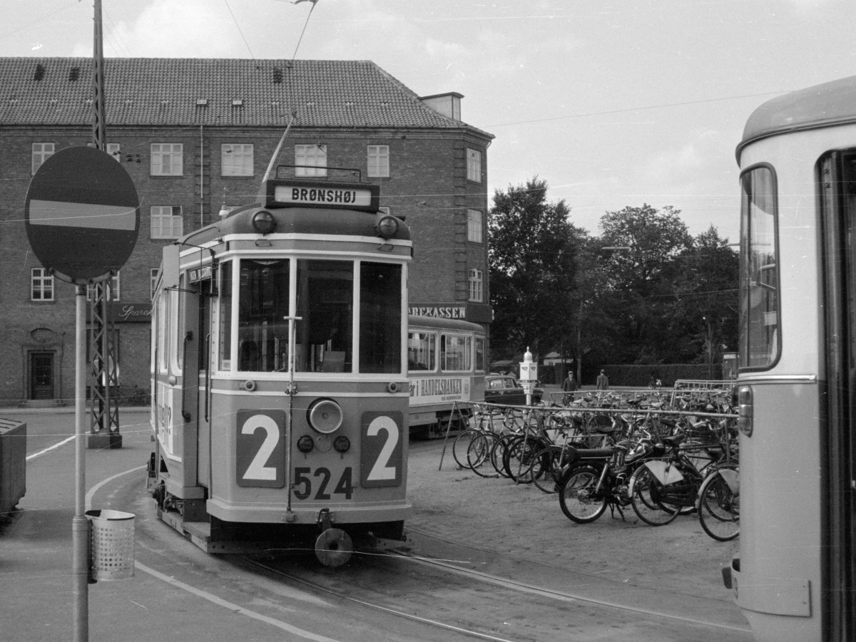 København / Kopenhagen KS SL 2 (Tw 524) Sundbyvester Plads im Juli 1967. - Scan von einem Schwarzweissnegativ (Kamera: Konica EE-Matic).