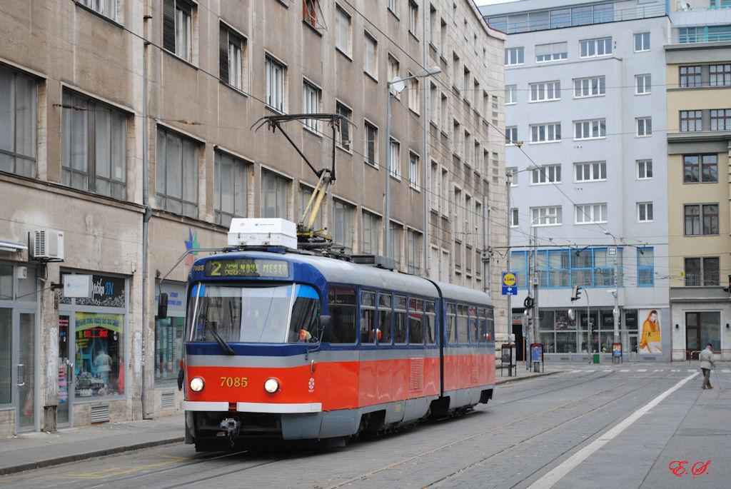 K2G 7085, Jesenskeho ulica.(02.11.2013)