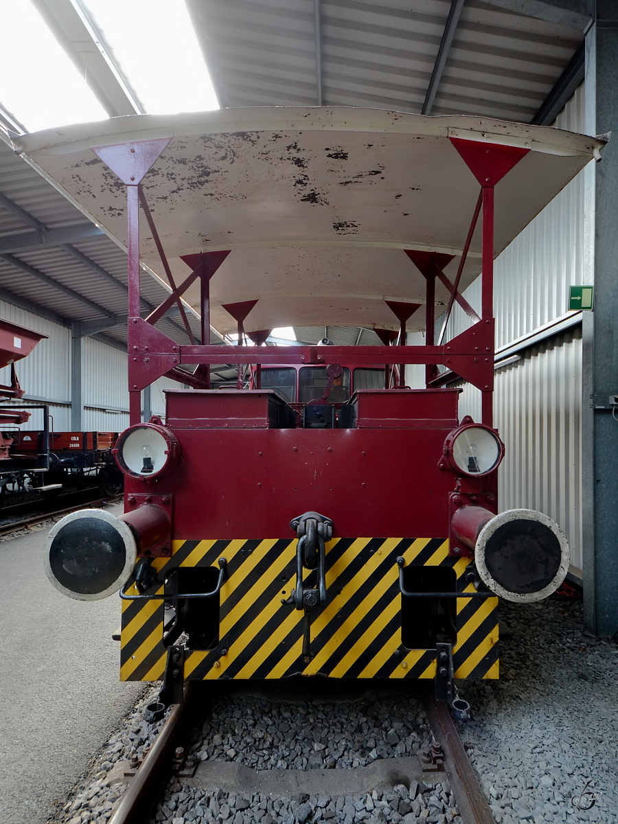 Ka4013 ist ein Akku-Lokomotive für den leichten Verschub- und Rangierdienst aus dem Jahr 1930. (Eisenbahnmuseum Bochum, Juni 2019)