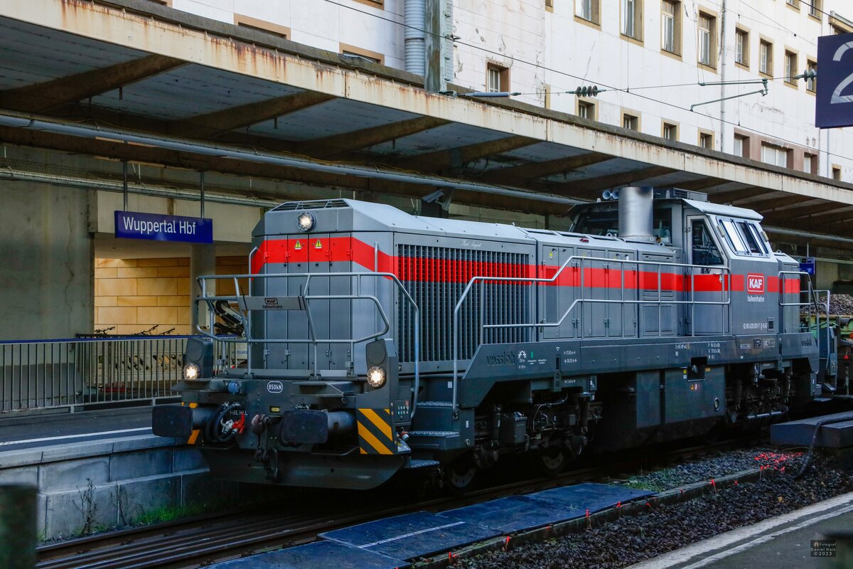 KAF Falkenhahn 4120 001-7 Vossloh G12 in Wuppertal Hbf, November 2023.