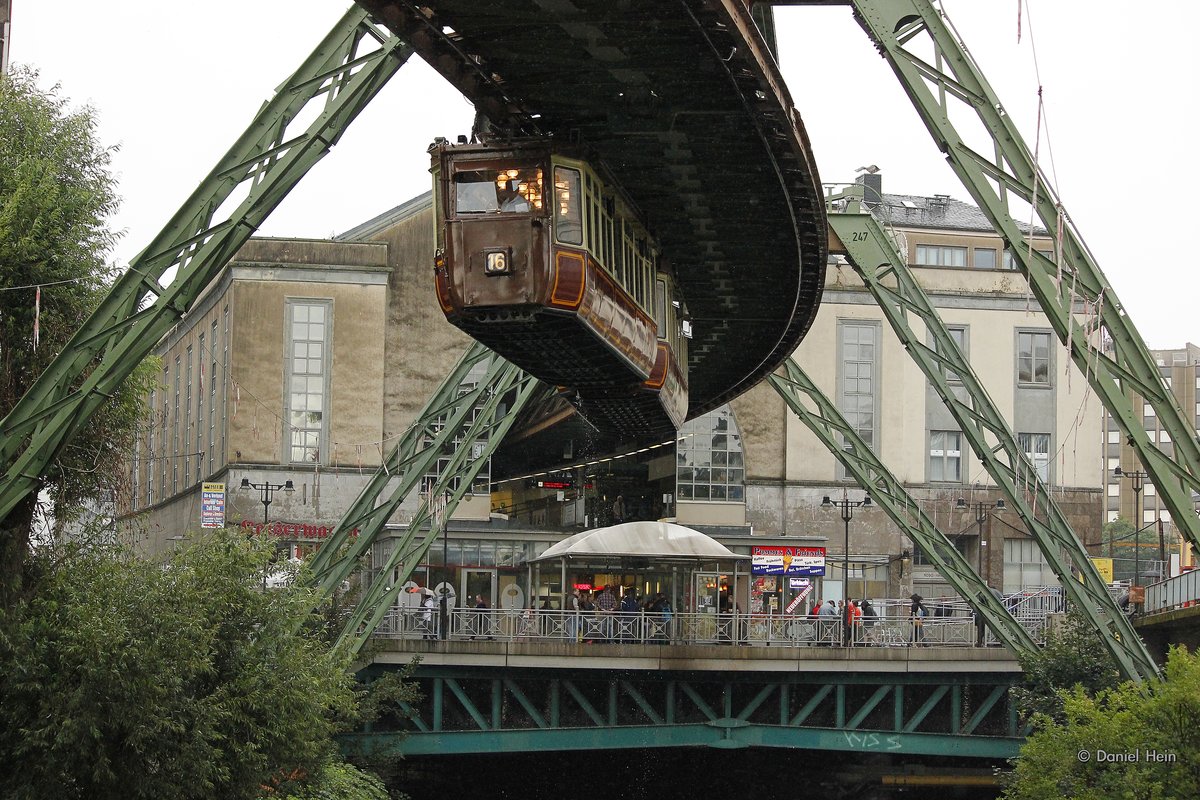 Kaiserwagen als Kaffeefahrt am D�ppersberg in Wuppertal, August 2016.