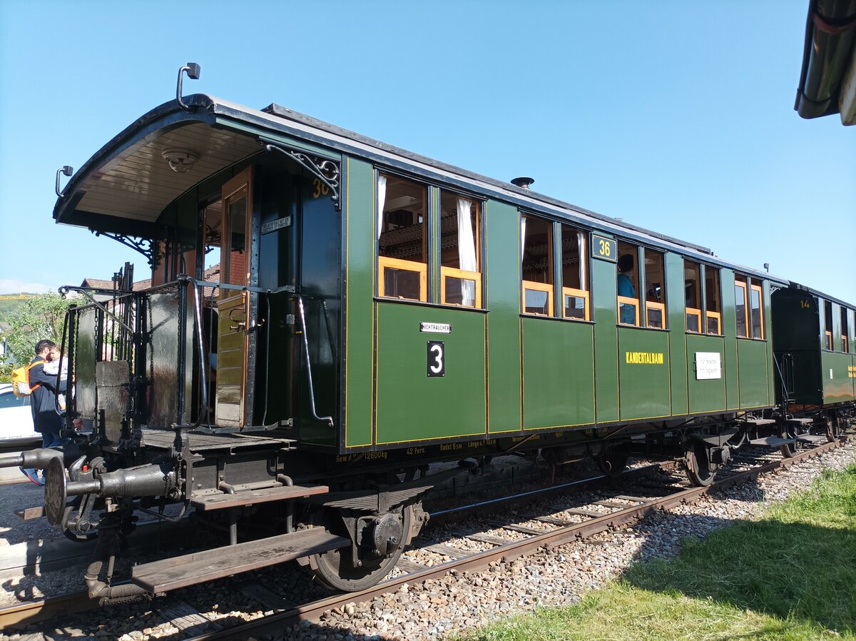 Kandertalbahn Ci 36 am 1.05.2022 im Bahnhof Haltingen Im KTB 6