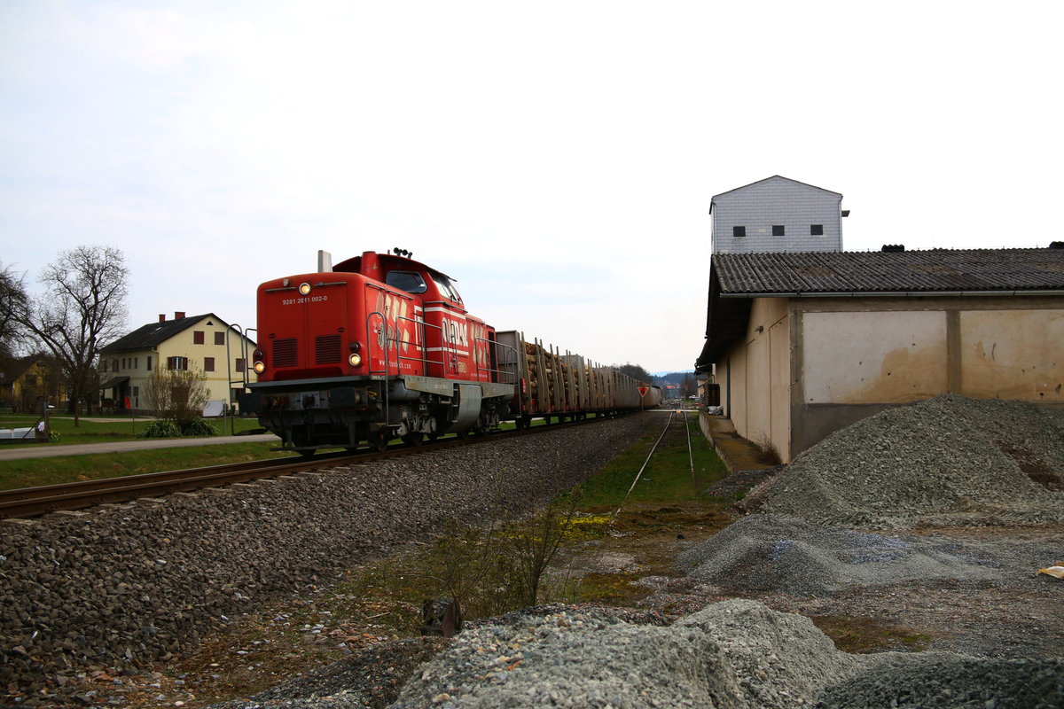 Karfreitag 2016 wurde G71383/71384 wieder einmal seit langem mit einer der beiden V100 bespannt. DH 1100.2 bei Schwanberg 25.03.2016