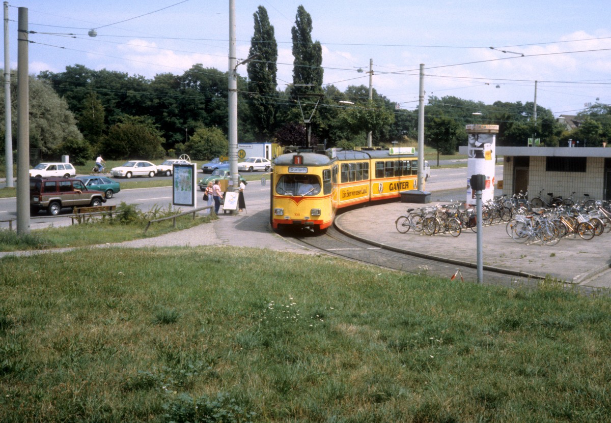 Karlsruhe VBK SL 1 (GT8 108) Knielingen, Rheinbergstrasse im Juli 1988.