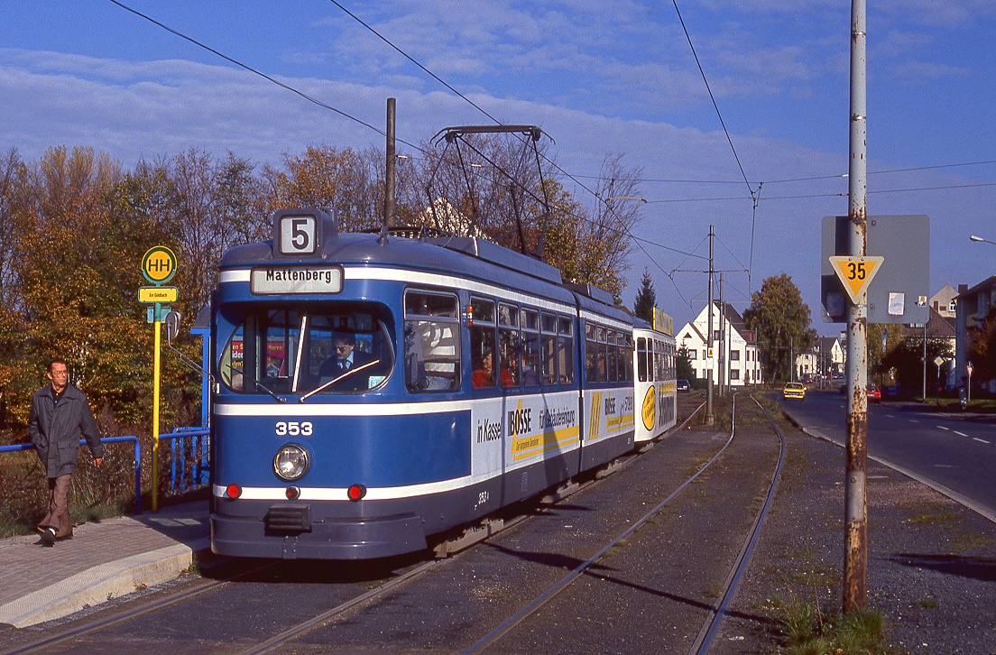 Kassel 353 + 562, Niederzwehren, 19.10.1993.