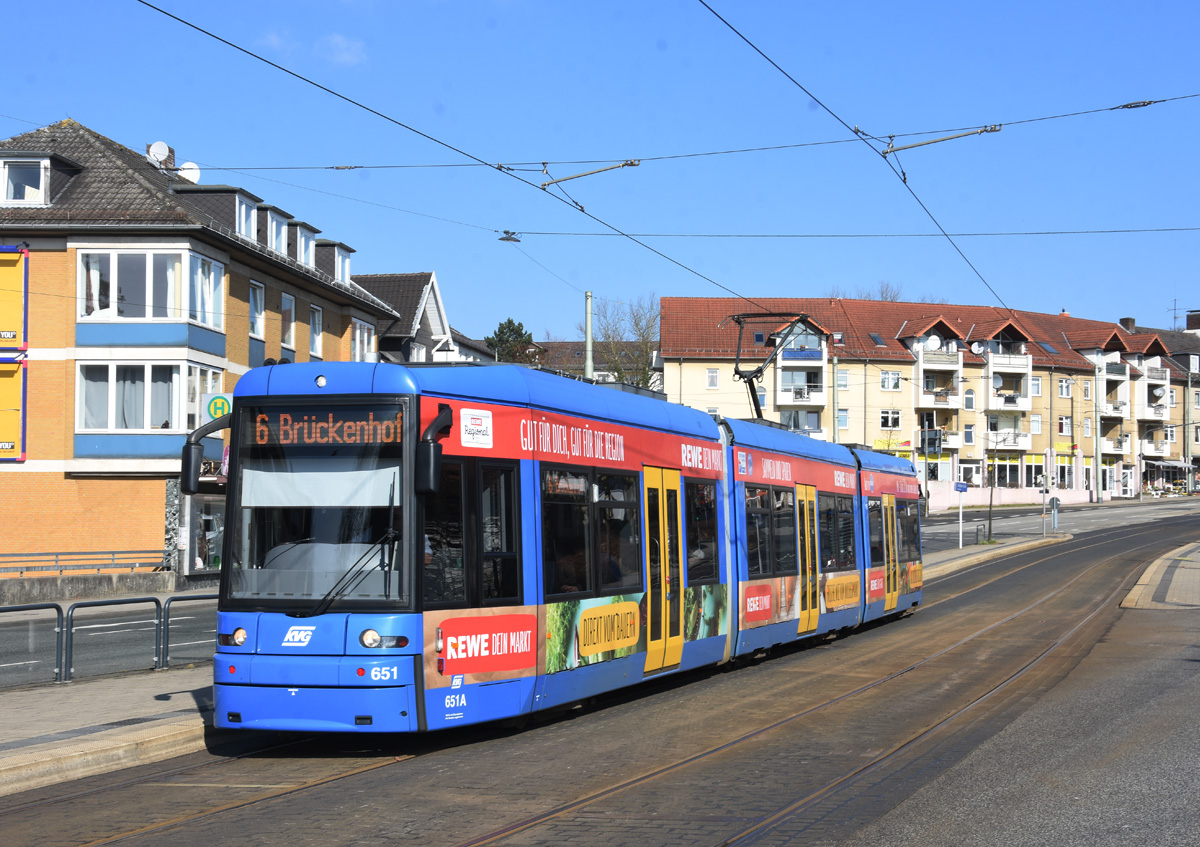 Kassel (DE)

KVG Flexity Classic NGT8 651 als Linie 6, Dennhäuser Straße, 15.03.2018 