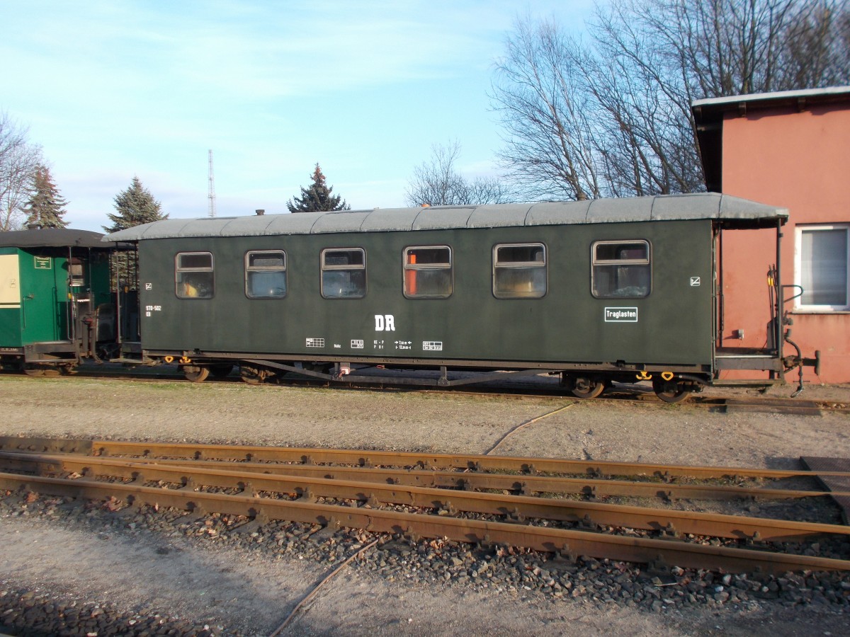 KB 970-502 in DR Farbgebung,am 18.Januar 2015,in Putbus.