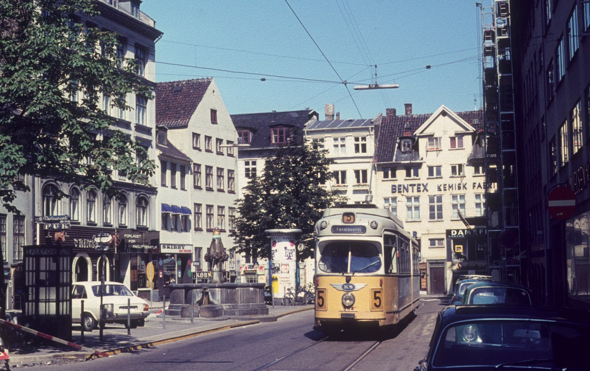 Kbenhavn / Kopenhagen KS SL 5 (DWAG-GT6 884) Vandkunsten im Juli 1971.