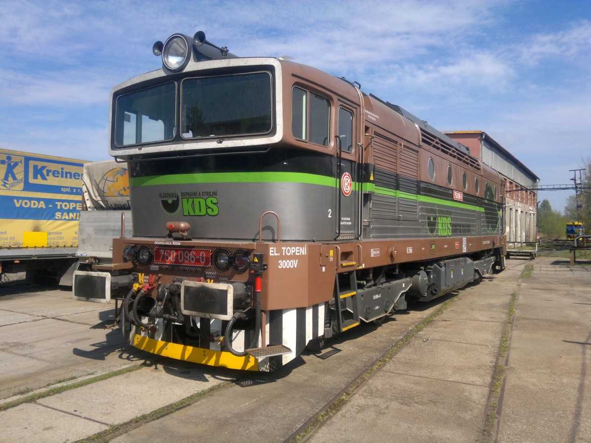 KDS 750 096-0 am 22.4.2015 in Kladno Lok-Werkstatt KDS. Abstellgleis.