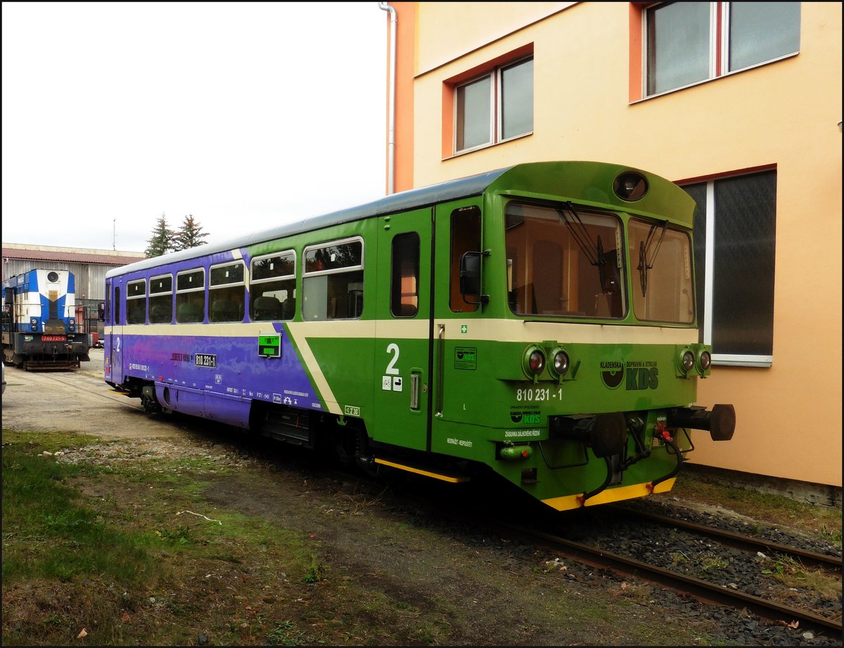 KDS 810 231-1 am 27.9.2018 in Kladno KDS.